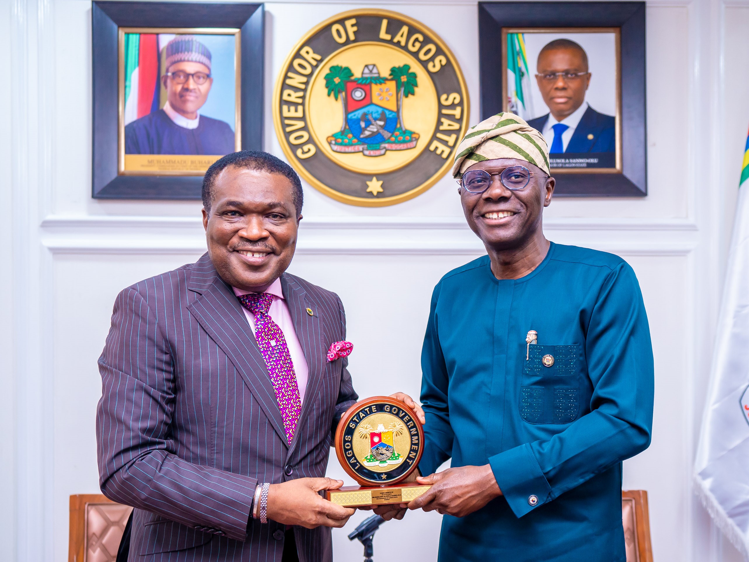 SANWO-OLU RECEIVES LASG ODU’A INVESTMENT COMPANY SHARE CERTIFICATE
